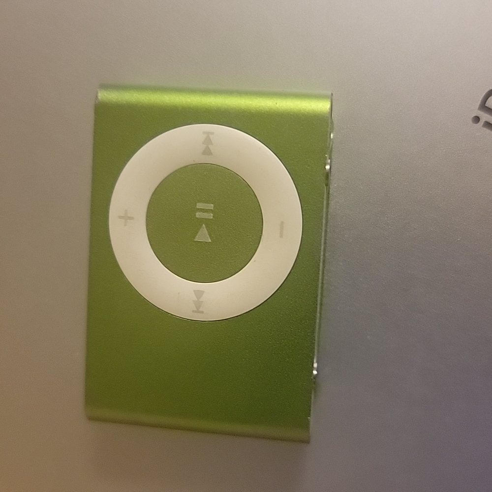 Apple - Picture 2 of 4